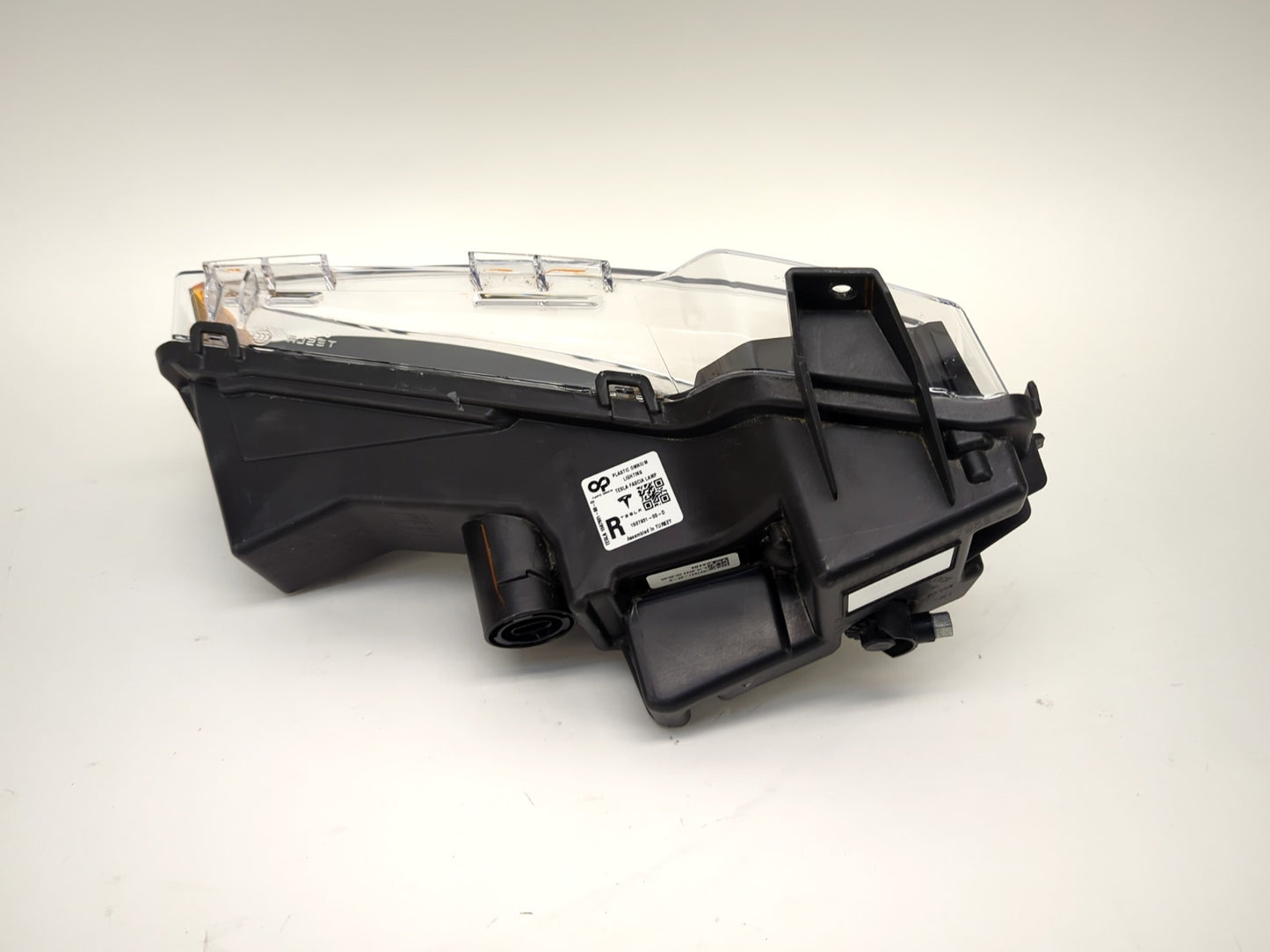 2025 Tesla Model Y Front Lamp Fascia Lamp Up Level Right 1507931-00-D