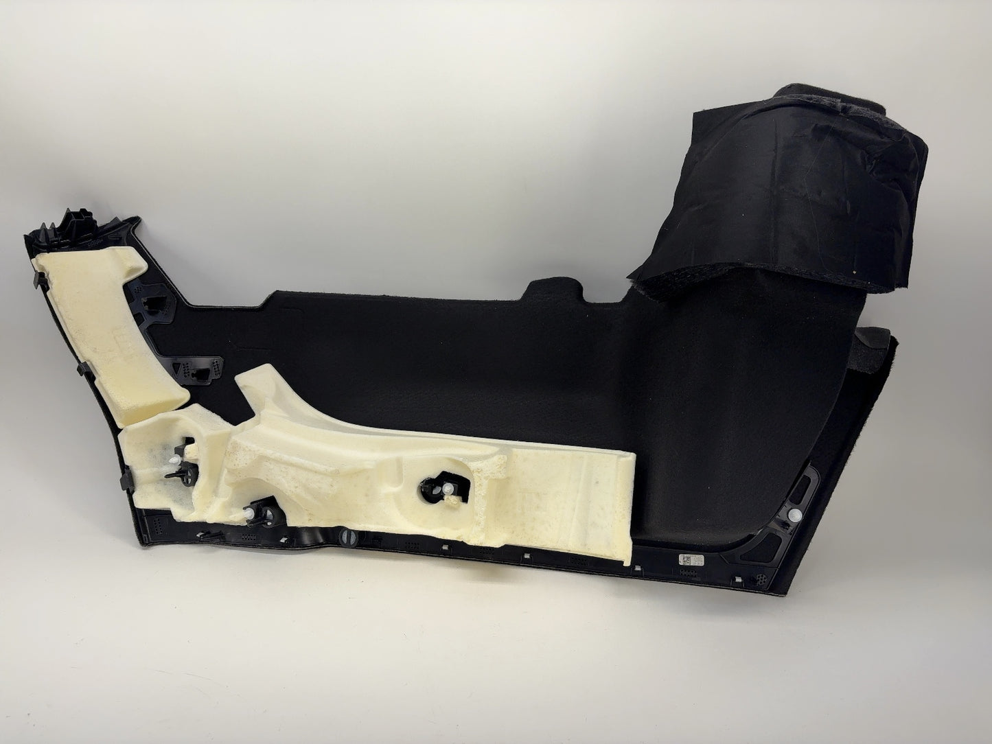 2025 Tesla Model Y Trunk Side Trim Right 1670642-01-C
