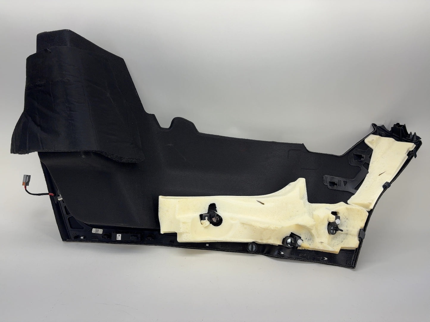 2025 Tesla Model Y Trunk Side Trim Left 1670641-01-C