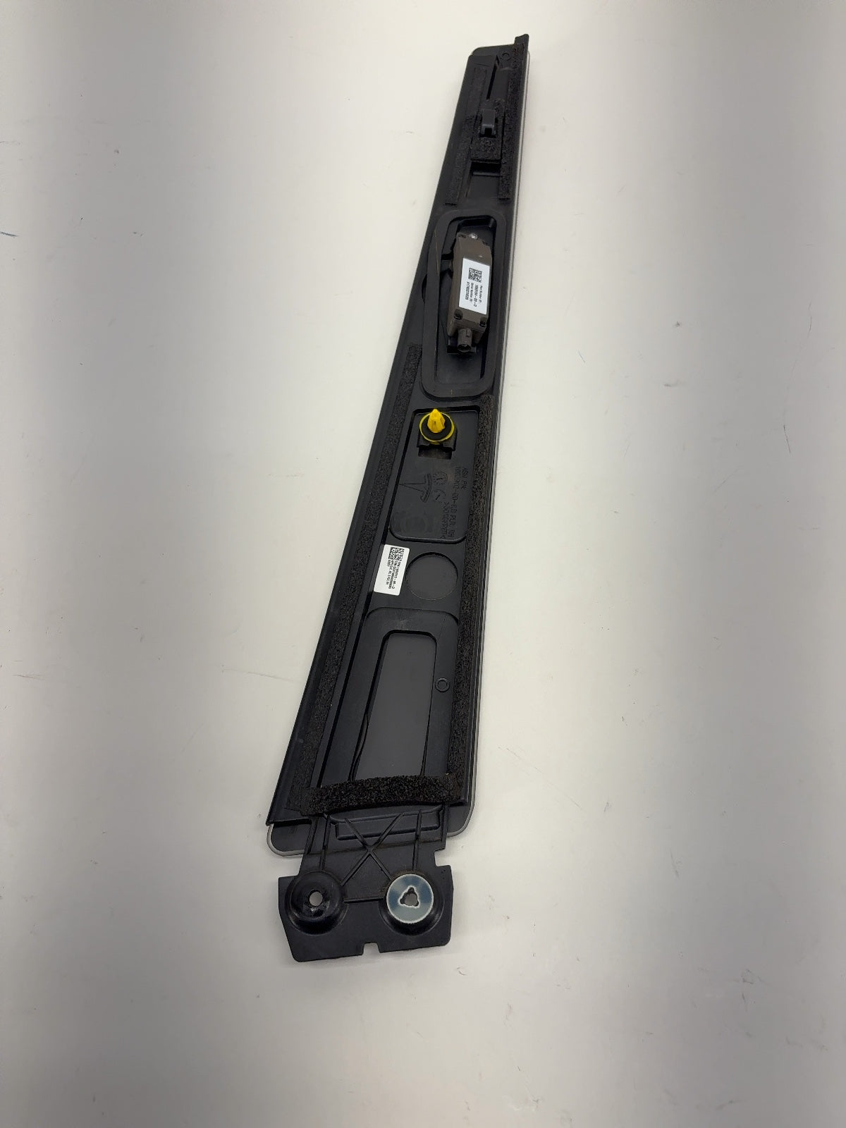 2018 Tesla Model X B Pillar Glass w Camera Right 1092312-98-D