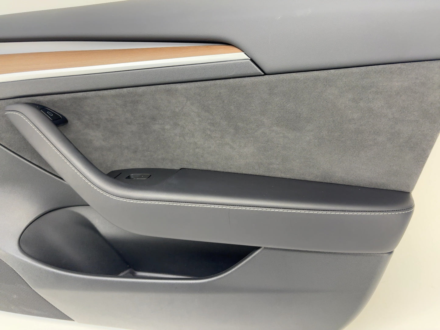 2023 Tesla Model 3 Front Right Door Panel 1761296-01-C