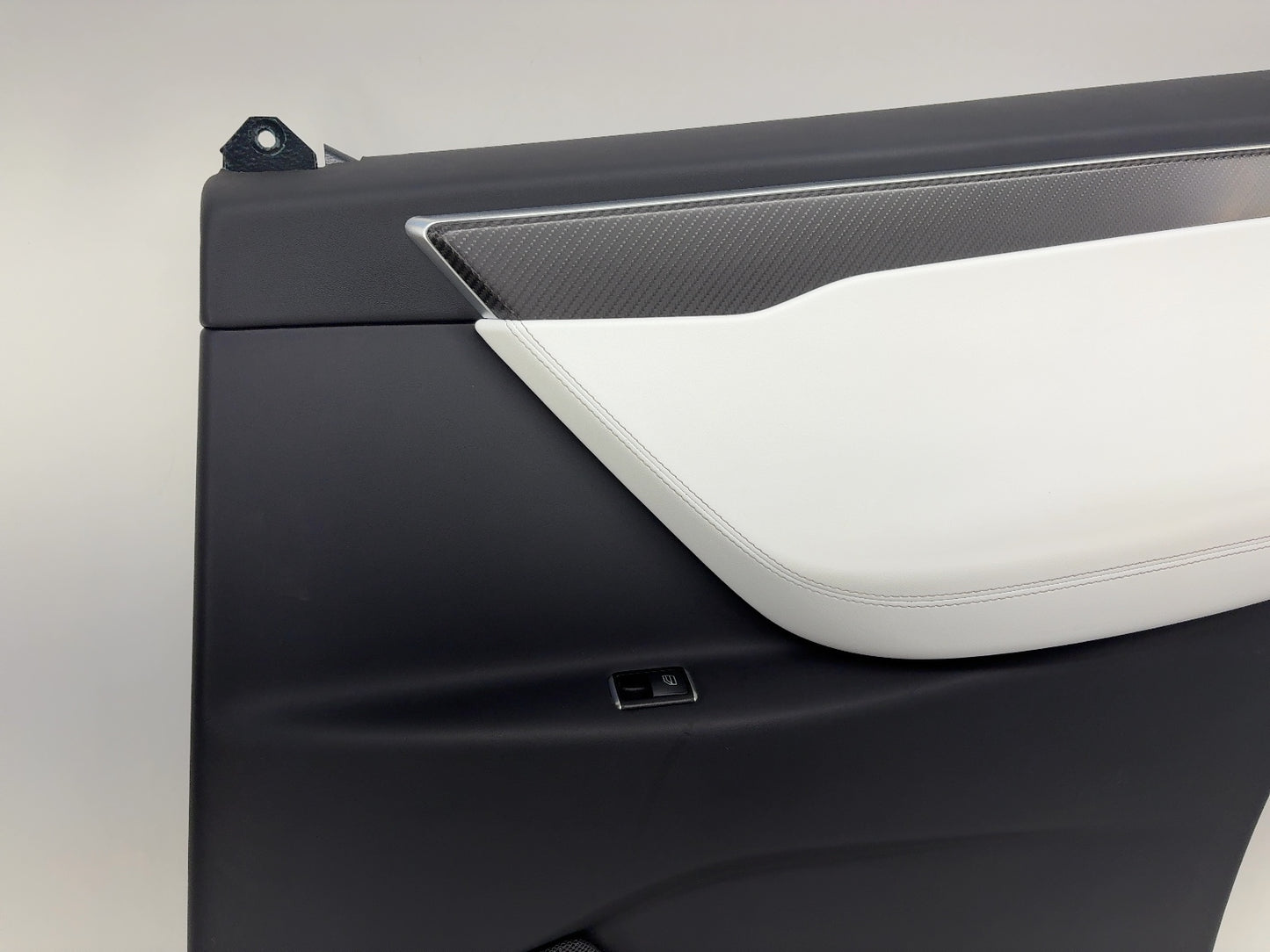 2018 Tesla Model X Rear Right Door Panel White 1058004-18-K