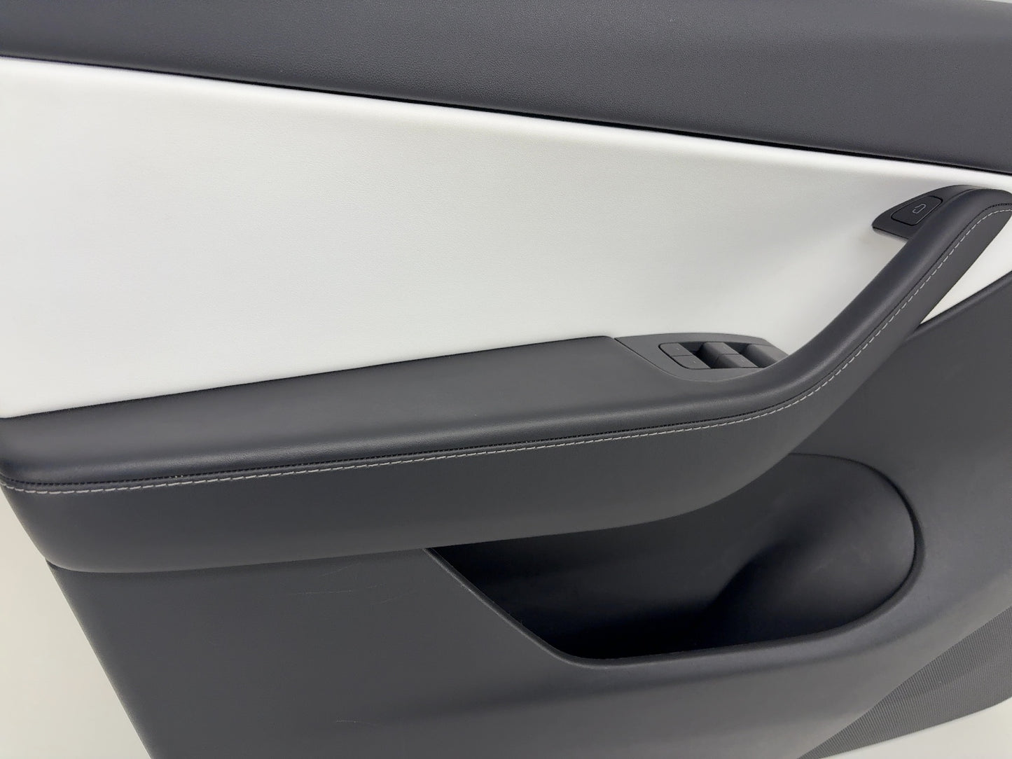 2021 Tesla Model Y Front Left Door Panel White 1497294-02-C