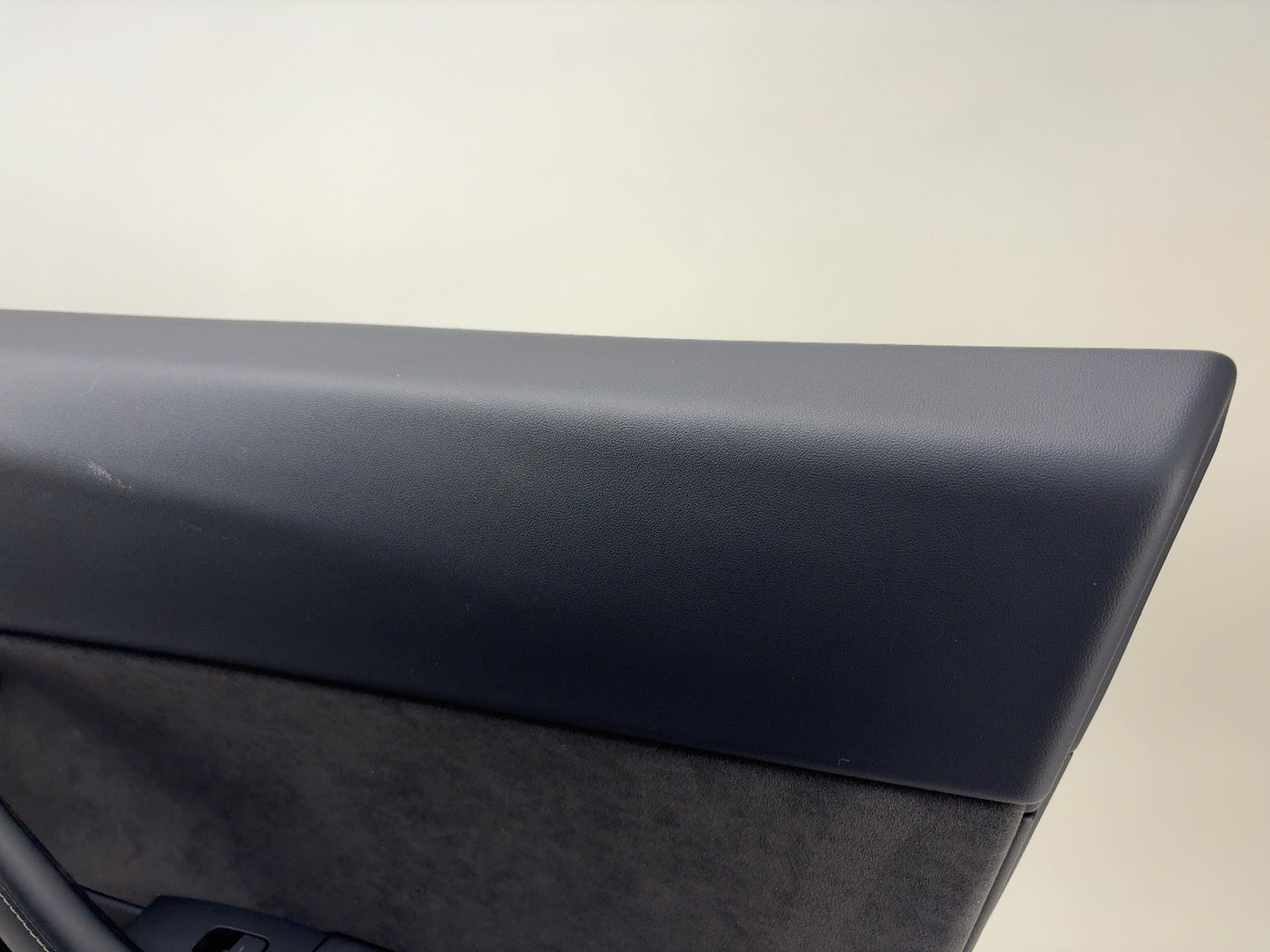 2022-2023 Tesla Model Y Rear Right Door Panel Black 1997297-00-A