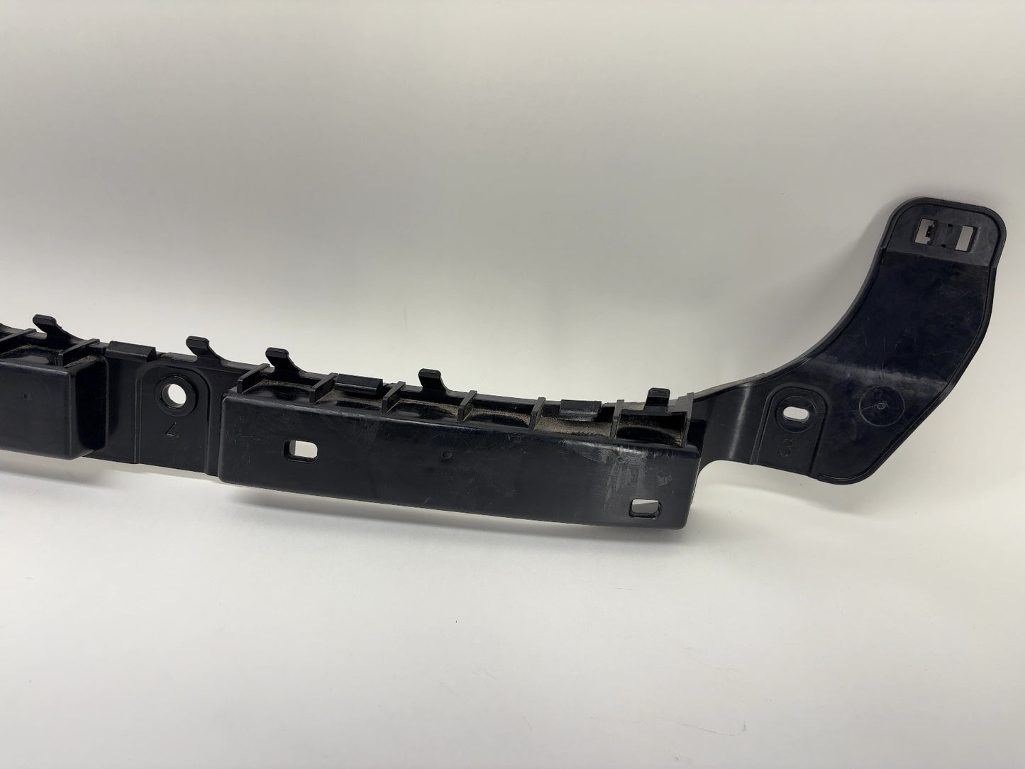 2024-2025 Tesla Model 3 Highland Rear Bumper Center Bracket 1757096-00-D