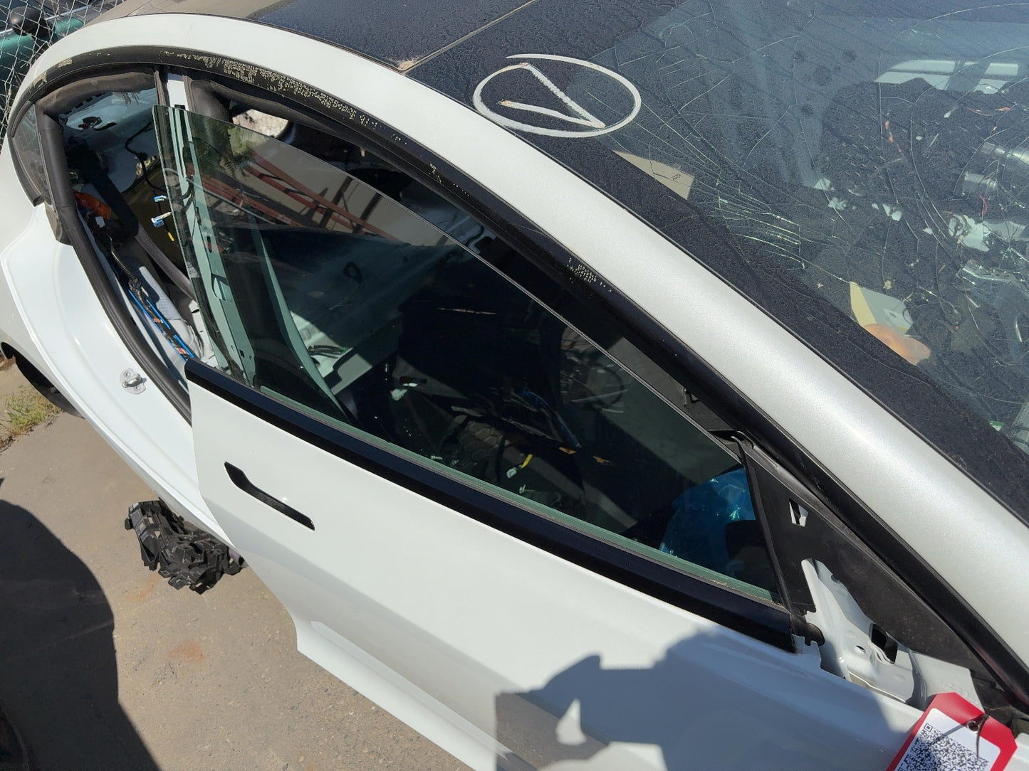 2021-2023 Tesla Model 3 Front Right Door Glass Laminated 1568569-00-C