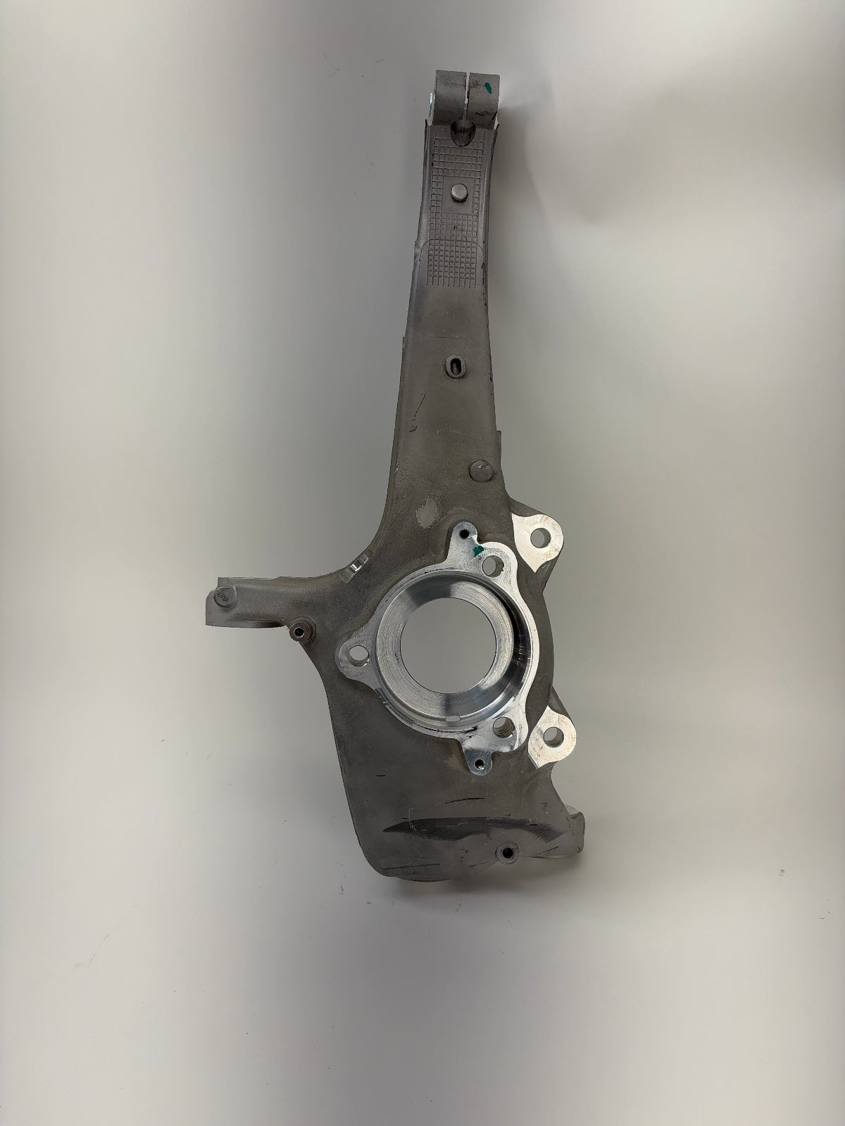 2025 Tesla Model Y Front Left Knuckle 1188311-00-F