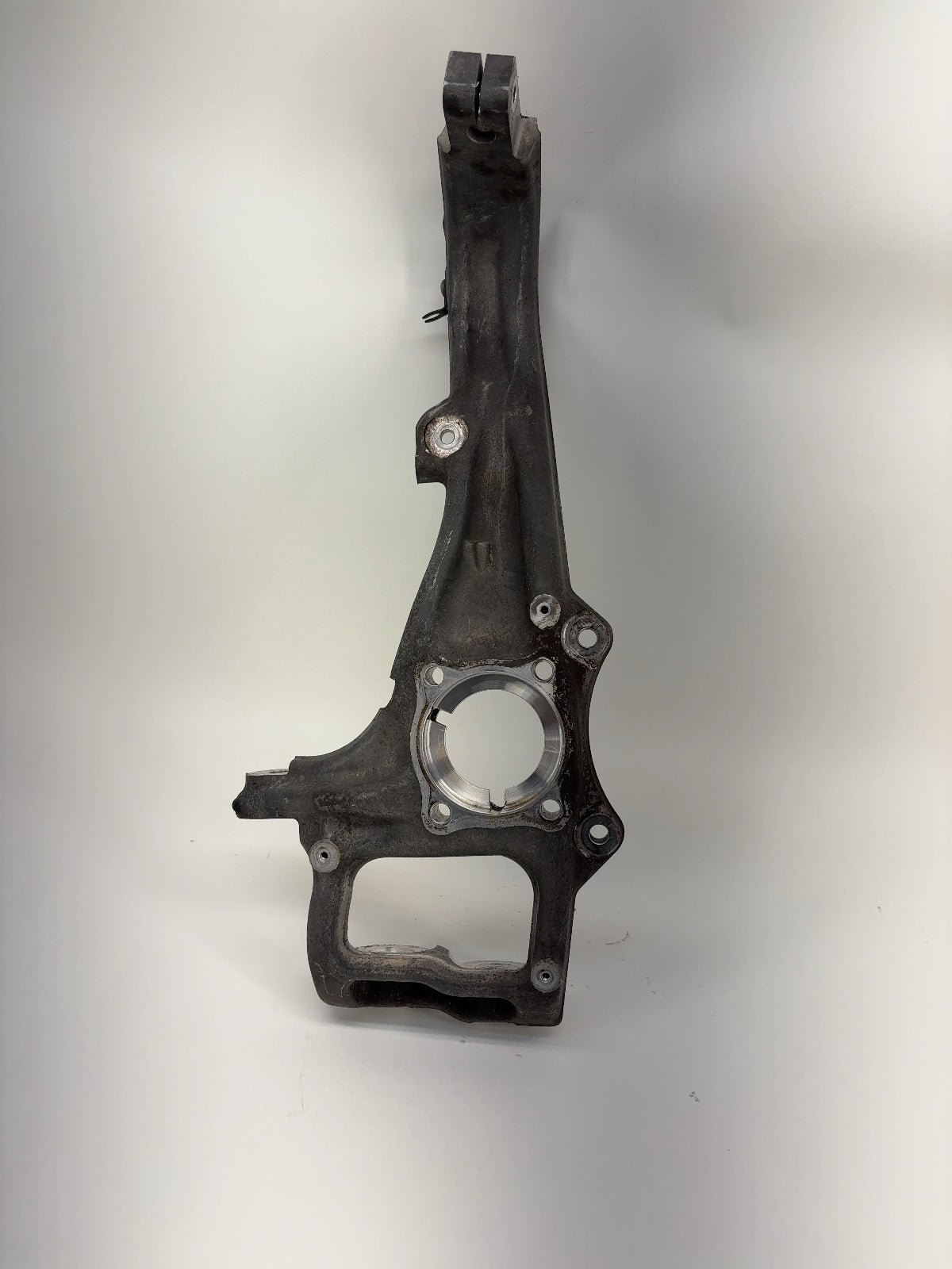 2018 Tesla Model X Front Left Knuckle 1027311-00-F