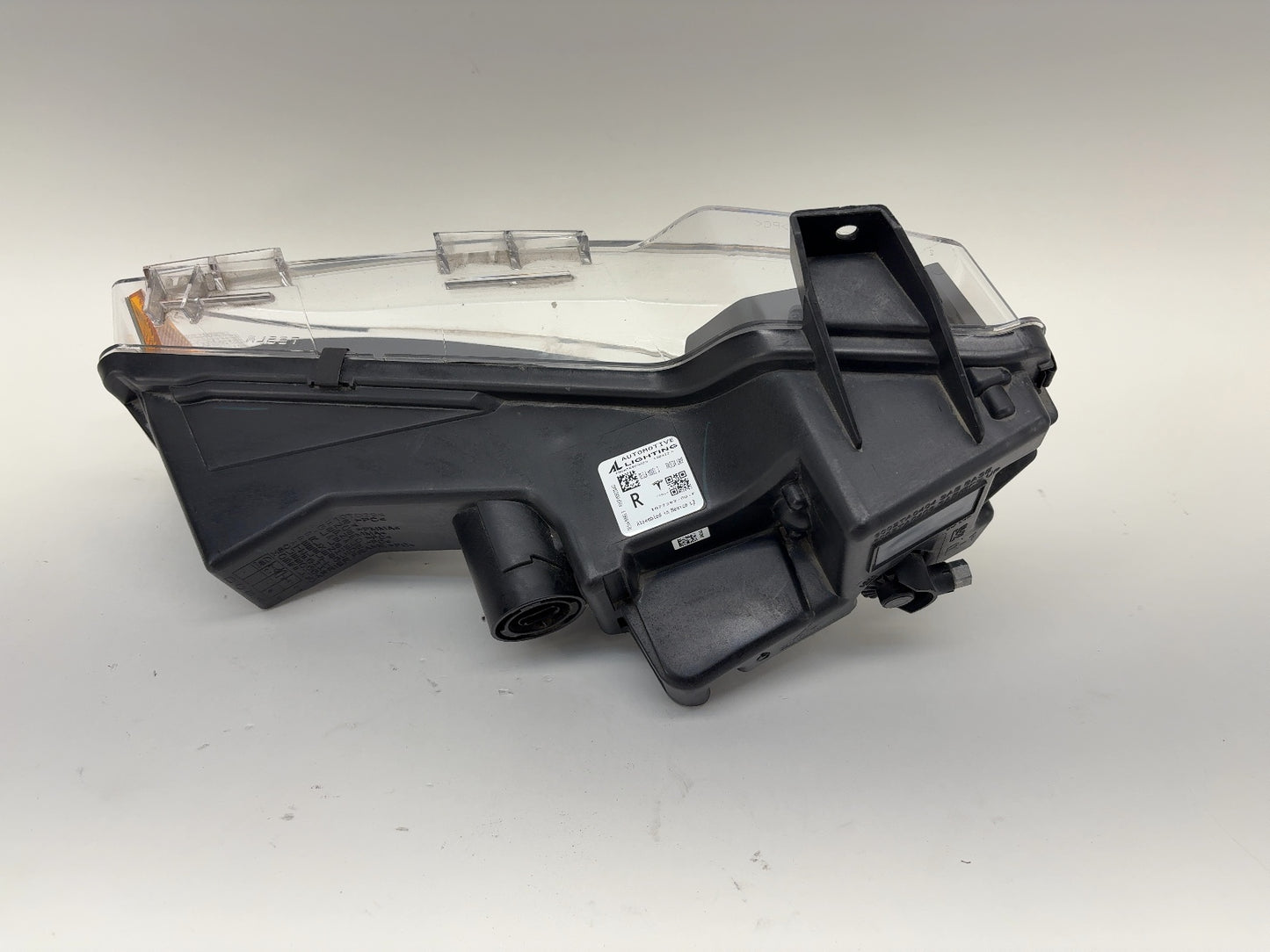 2021-2022 Tesla Model 3 Right Passenger Foglamp 1077392-00-F