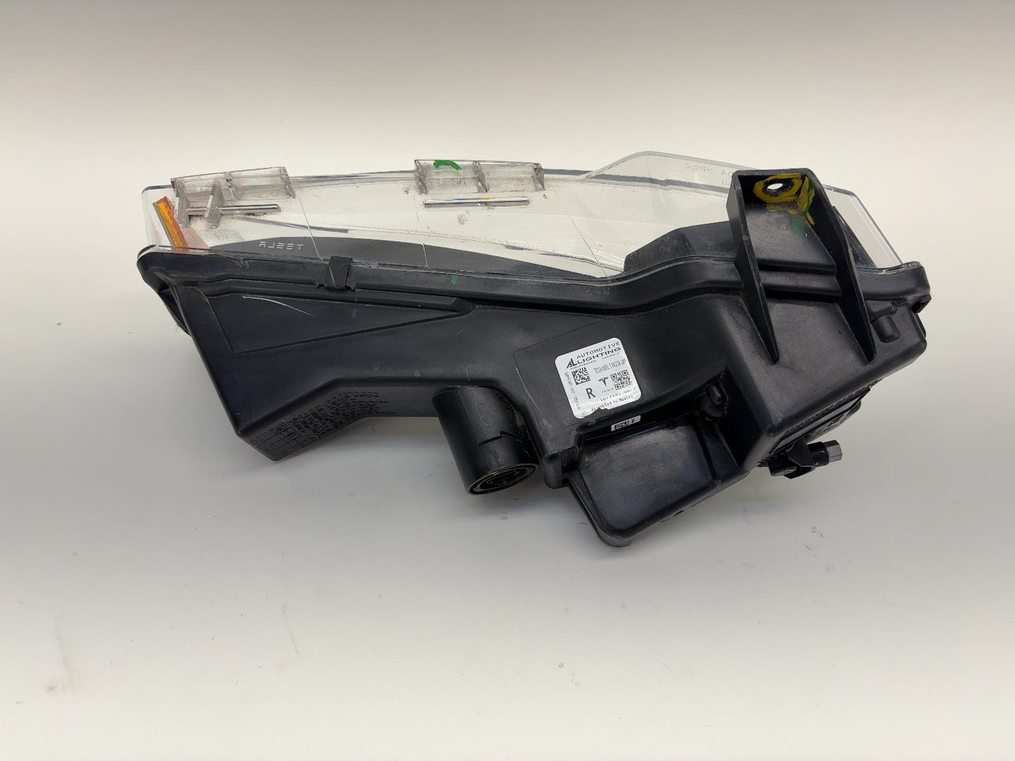 2021-2022 Tesla Model 3 Right Passenger Foglamp 1077392-00-F