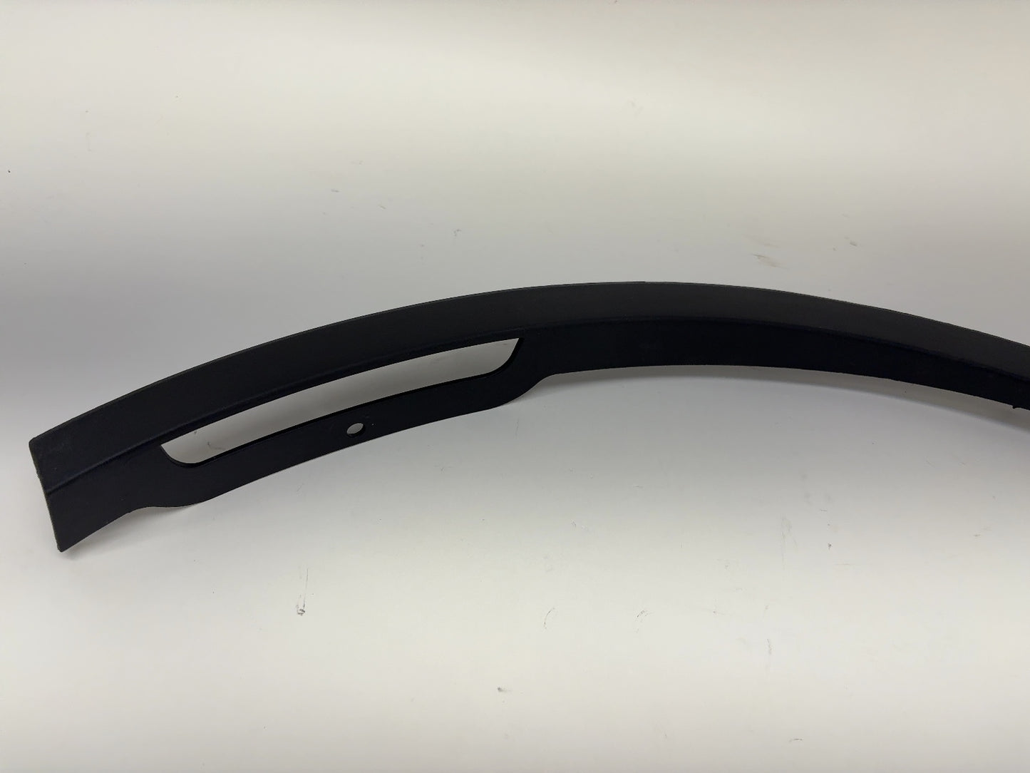 2025 Tesla Model Y Front Fender Garnish Left 1494185-98-C