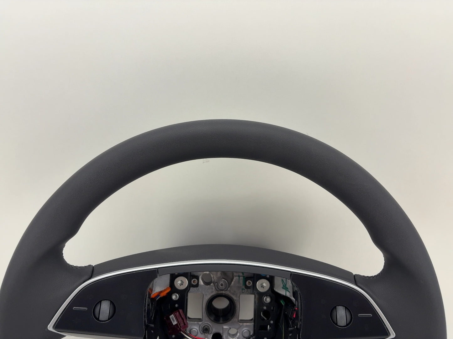 2025 Tesla Model 3 Highland Steering Wheel Pur Leather 1735339-00-F