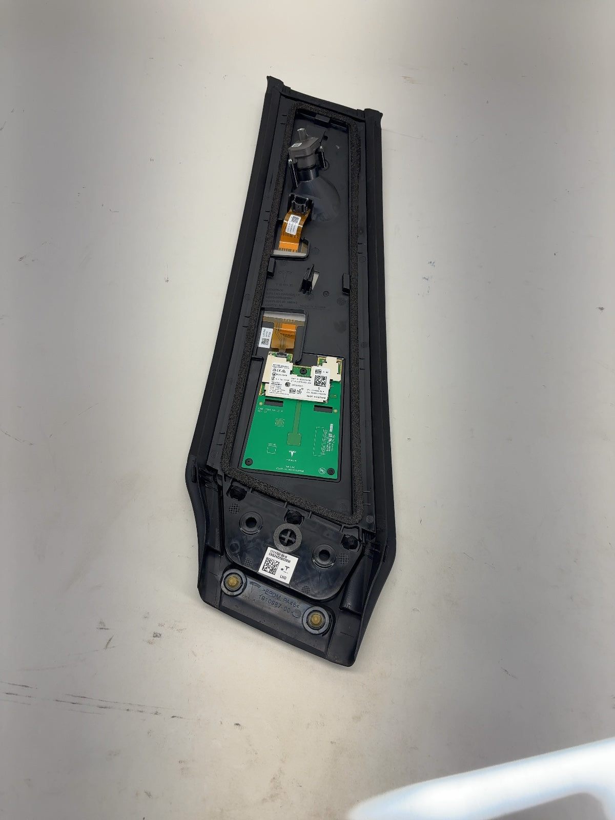 2025 Tesla Model 3 Highland B Pillar Glass w Camera Left 1711762-00-H