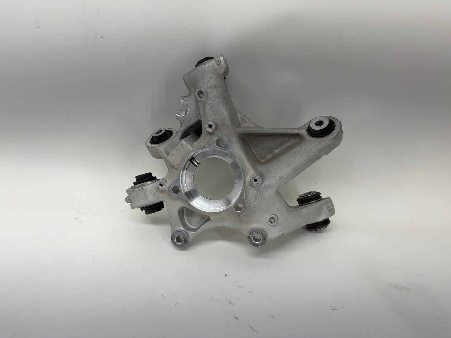 2025 Tesla Model 3 Highland Rear Right Knuckle 1344416-10-D