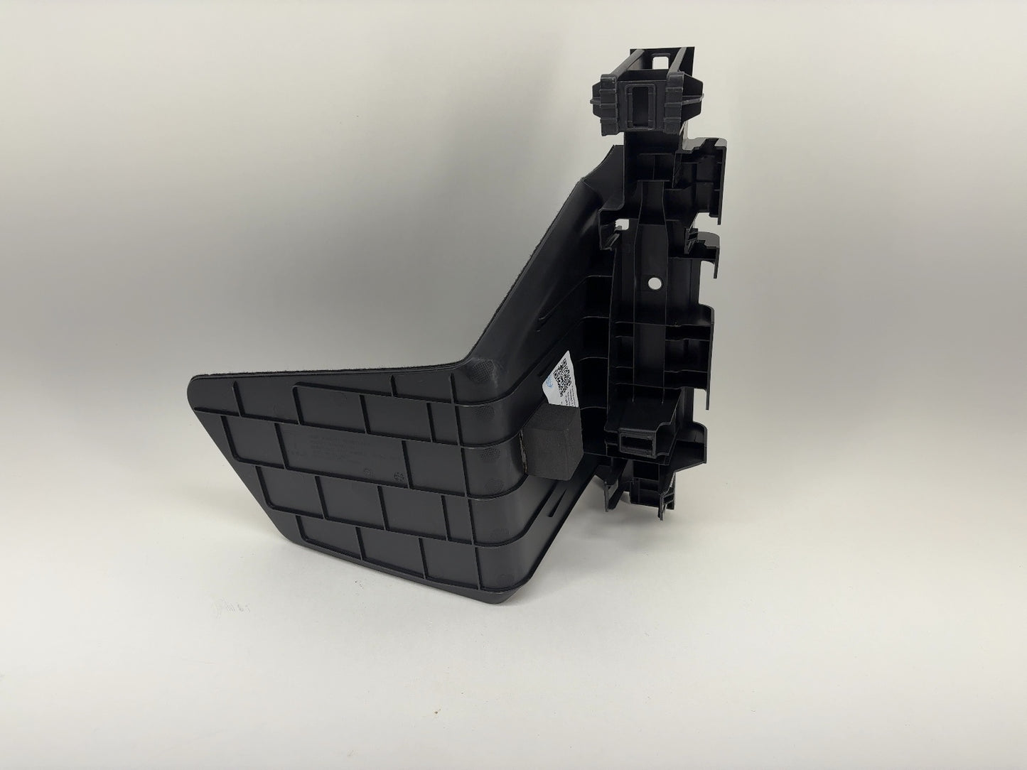 2025 Tesla Model Y Rucket Bracket Right 1816617-00-A