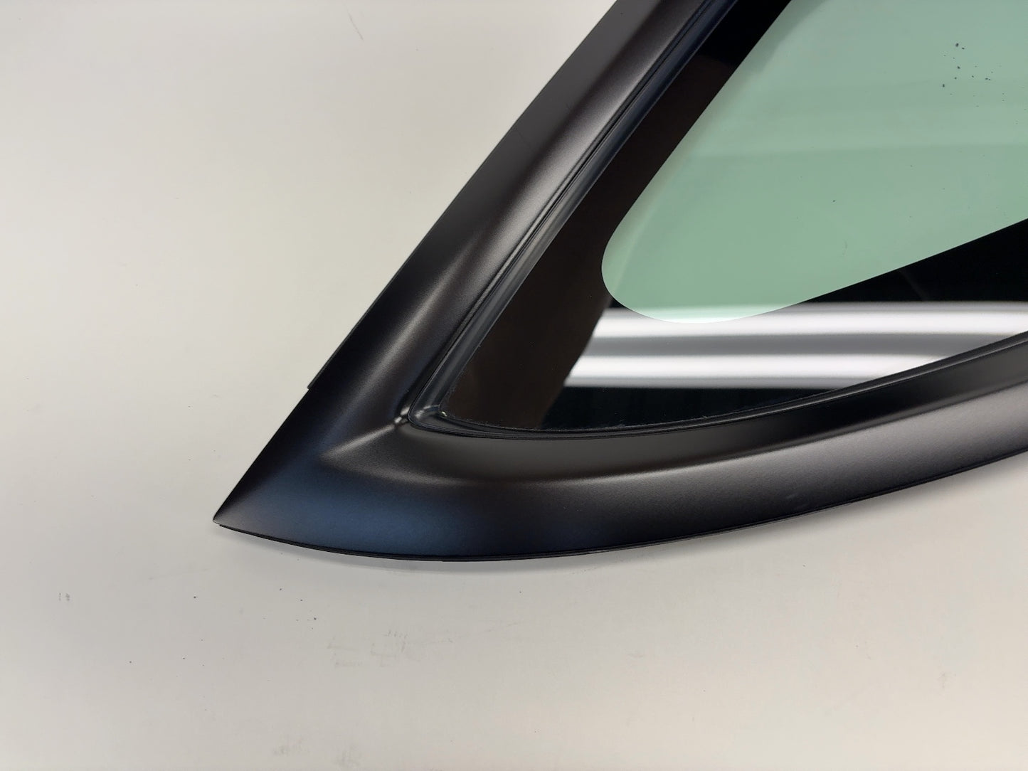2025 Tesla Model 3 Highland Rear Quarter Glass Right Black 1915484-20-C