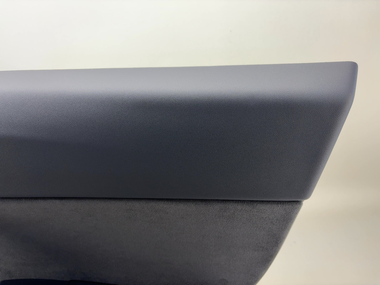 2024-2025 Tesla Model Y Rear Right Door Panel 1997297-00-D