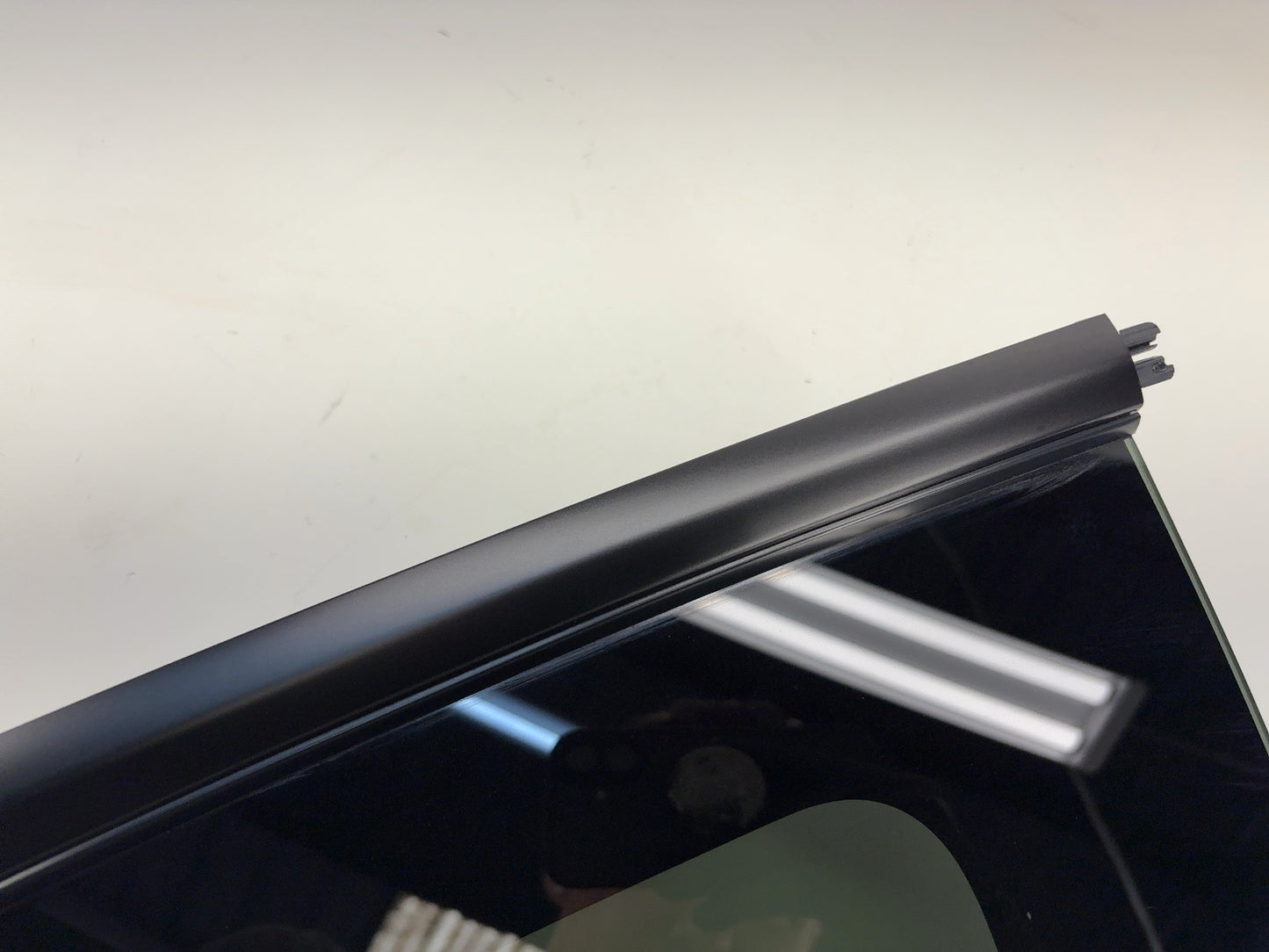 2021-2023 Tesla Model Y Right Quarter Glass 1495741-99-H