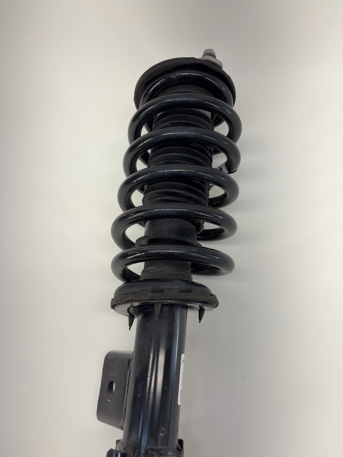 2021 Tesla Model Y Front Left Strut Absorber 1188363-00-E