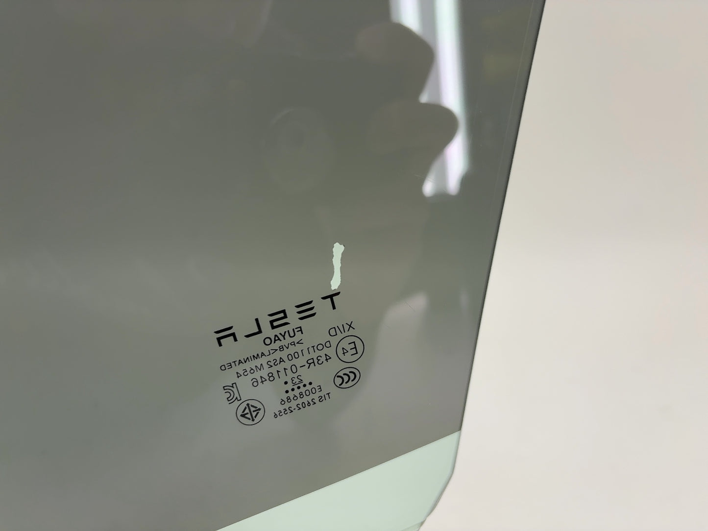 2024-2025 Tesla Model 3 Highland Front Right Door Glass Laminated 1773076-00-D