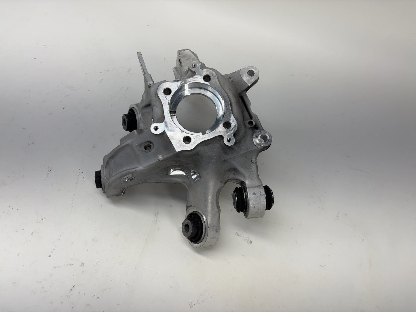 2021 Tesla Model S Rear Left Knuckle 1420415-00-G