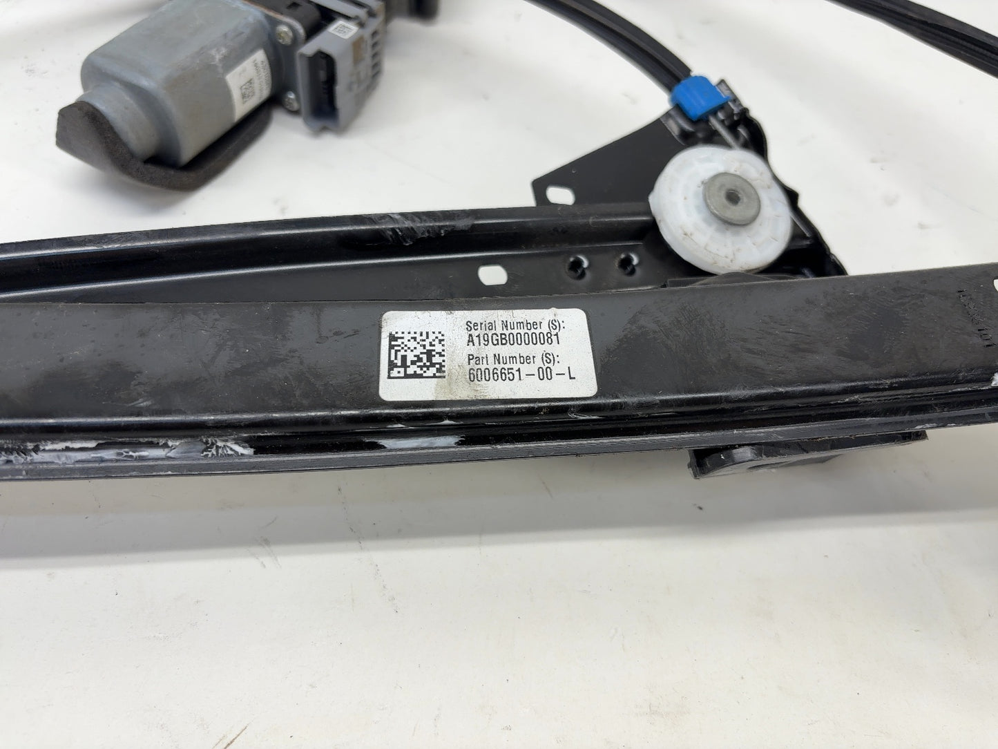 2019 Tesla Model S Front Right Window Regulator 6006651-00-L