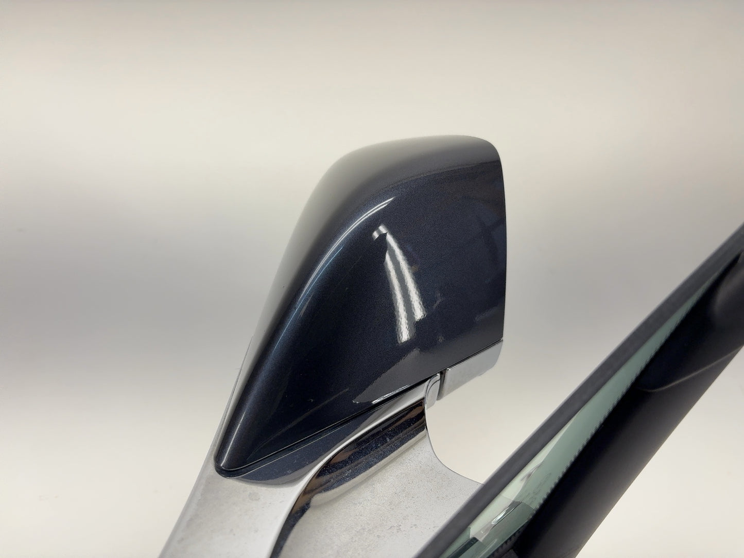 2015 Tesla Model S Front Right Door Mirror Assembly 1041318-00-A