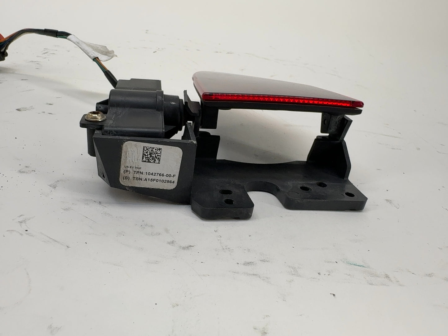 2015 Tesla Model S Charge Port Door 1042766-00-F