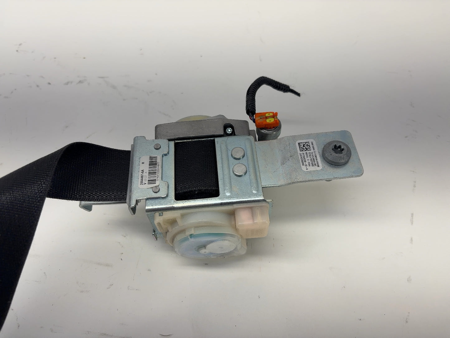 2015 Tesla Model S Front Right Seatbelt With Pretensioner 1048259-02-A