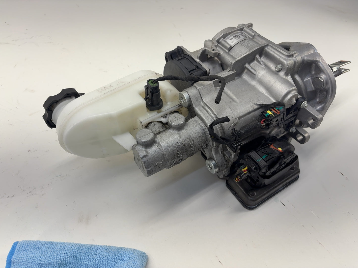 2015 Tesla Model S Brake Booster 1037123-00-A