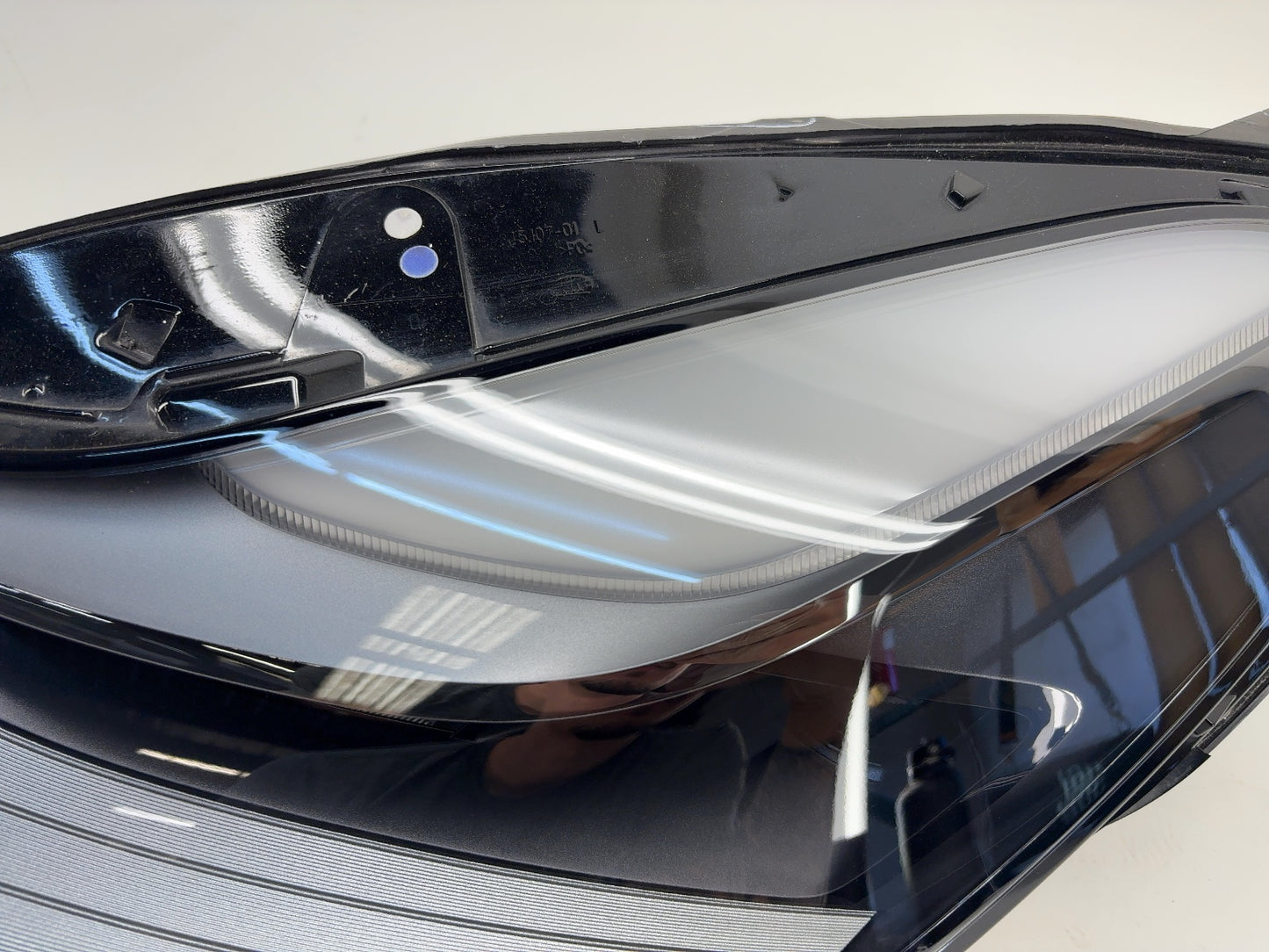 2024 Tesla Model Y Global Headlamp Left 1514952-00-E