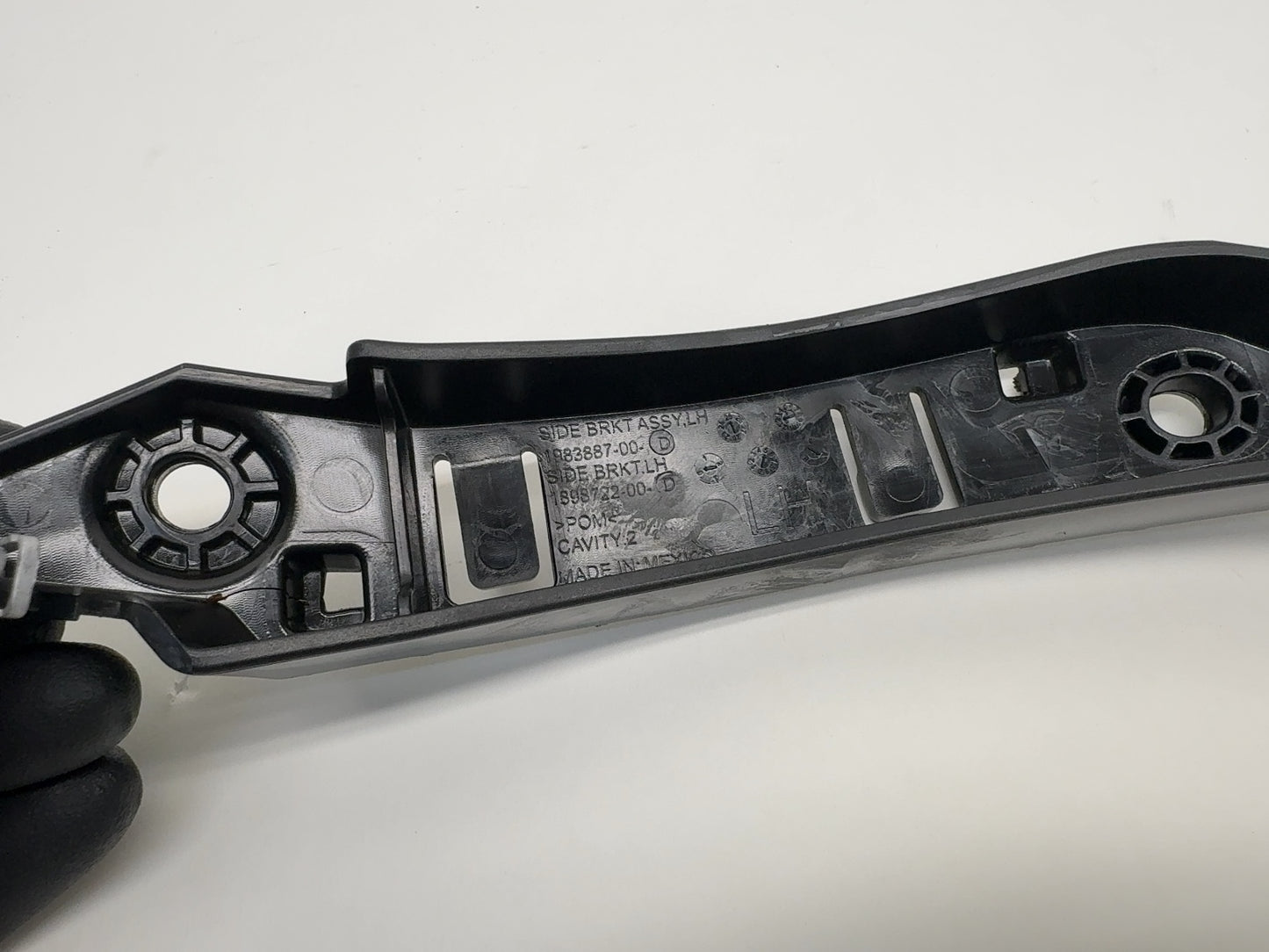 2026 Tesla Model Y Juniper Fender Side Bracket Left 1983887-00-D