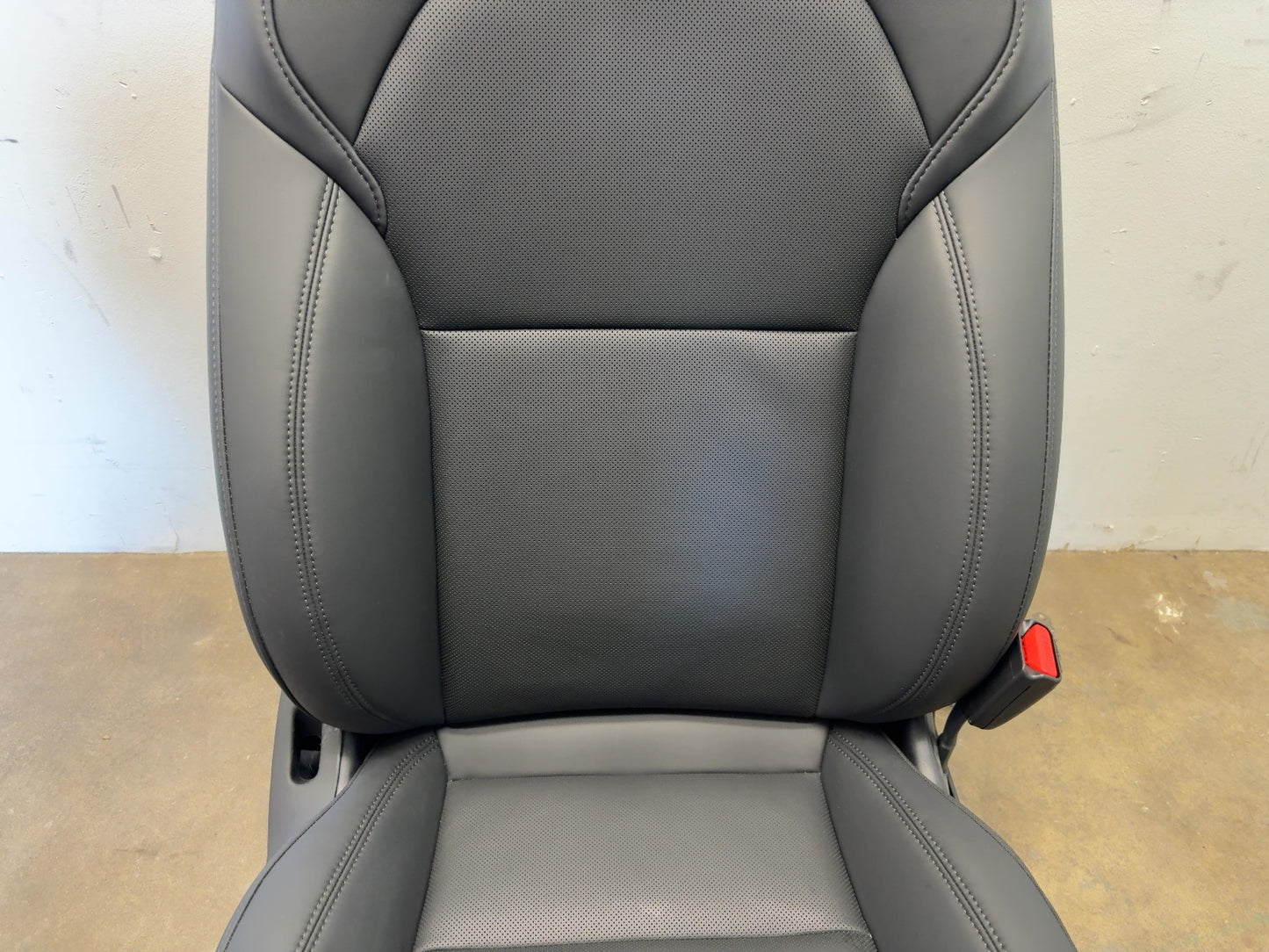 2025 Tesla Model 3 Highland Front First Row Seat Right Black 7754324-01-B