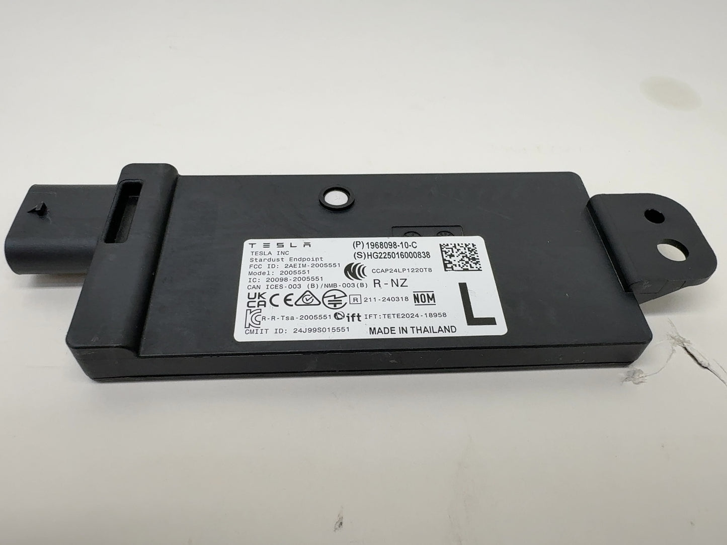 2026 Tesla Model Y Juniper Bluetooth Low Energy Endpoint Rear Left 1968098-10-C
