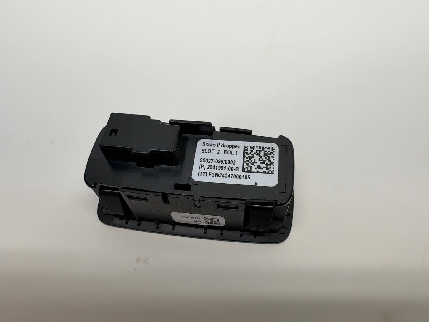 2026 Tesla Model Y Juniper Seat Dump Switch 2041981-00-B