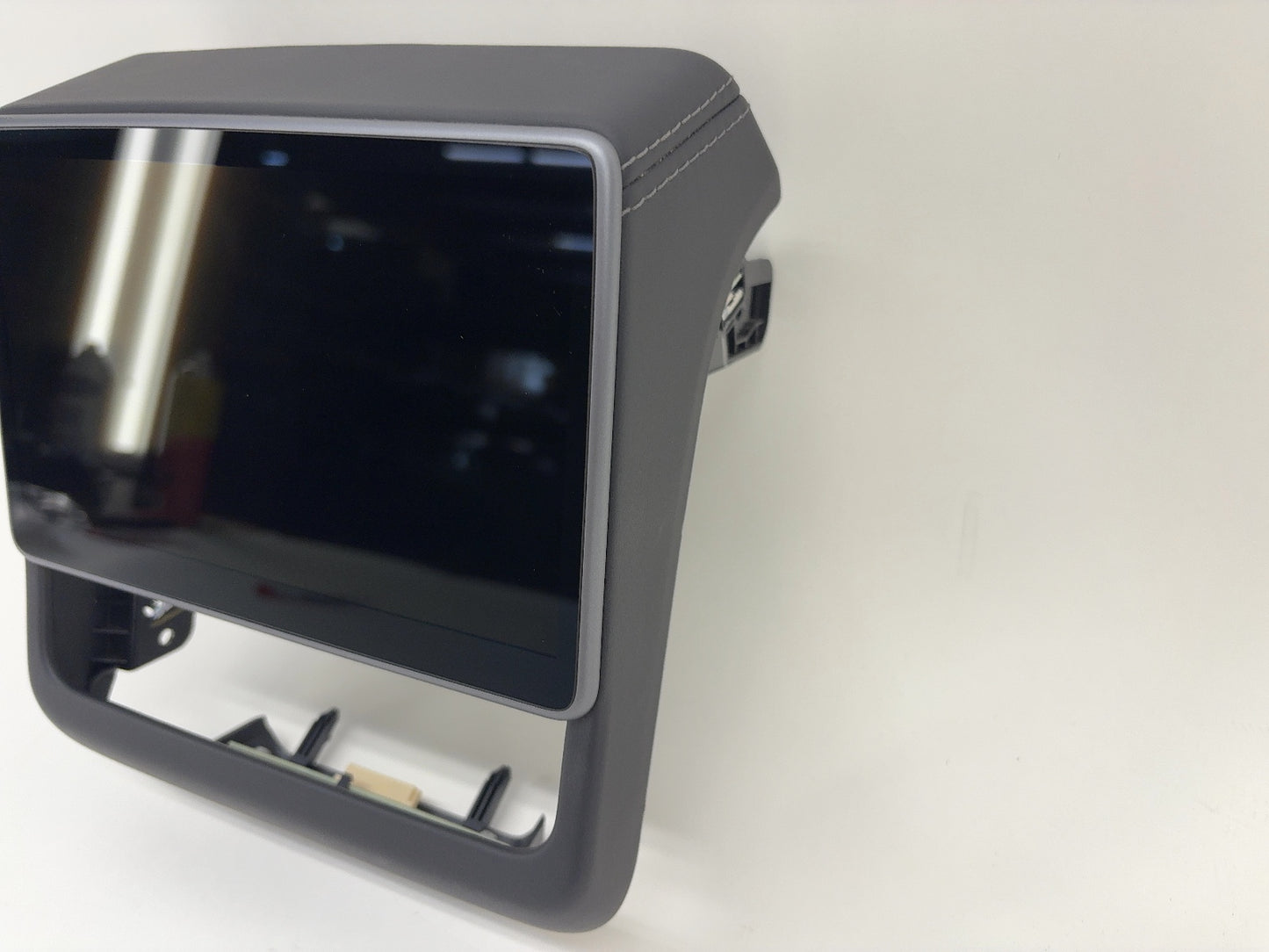 2026 Tesla Model Y Juniper Rear Display 1875931-00-D