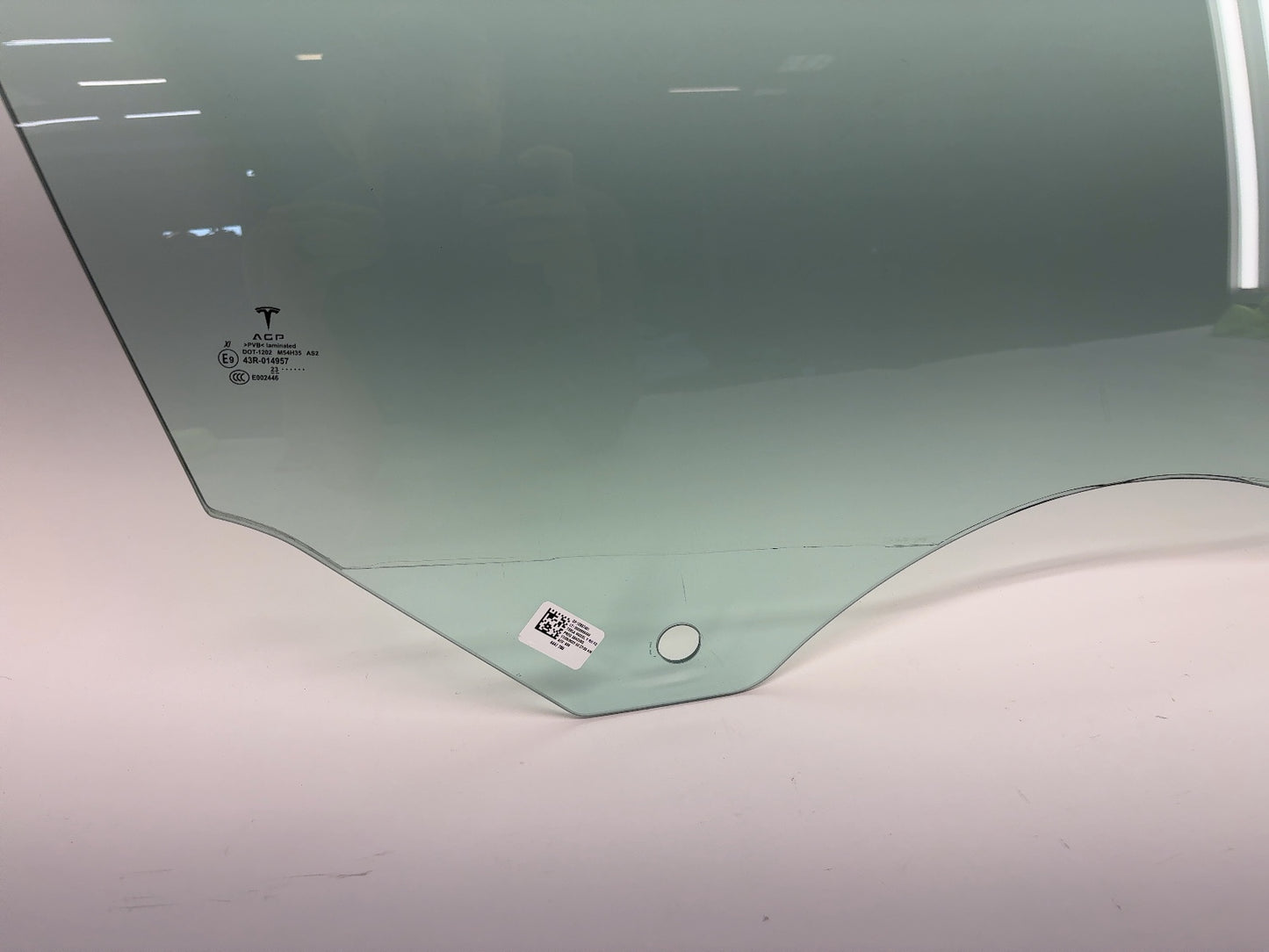 2023-2025 Tesla Model Y Front Right Door Glass Laminated 1906069-00-A