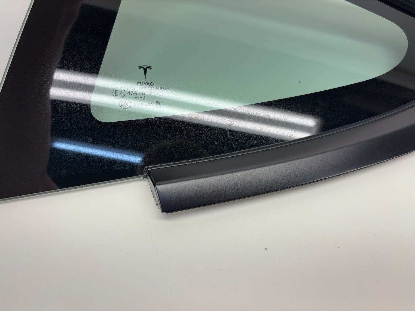 2021-2023 Tesla Model 3 Left Quarter Glass 1514978-01-C