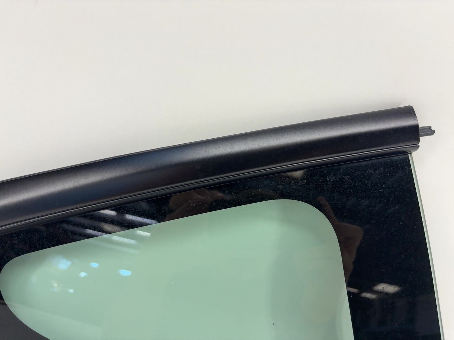 2021-2023 Tesla Model 3 Right Quarter Glass 1514979-01-C