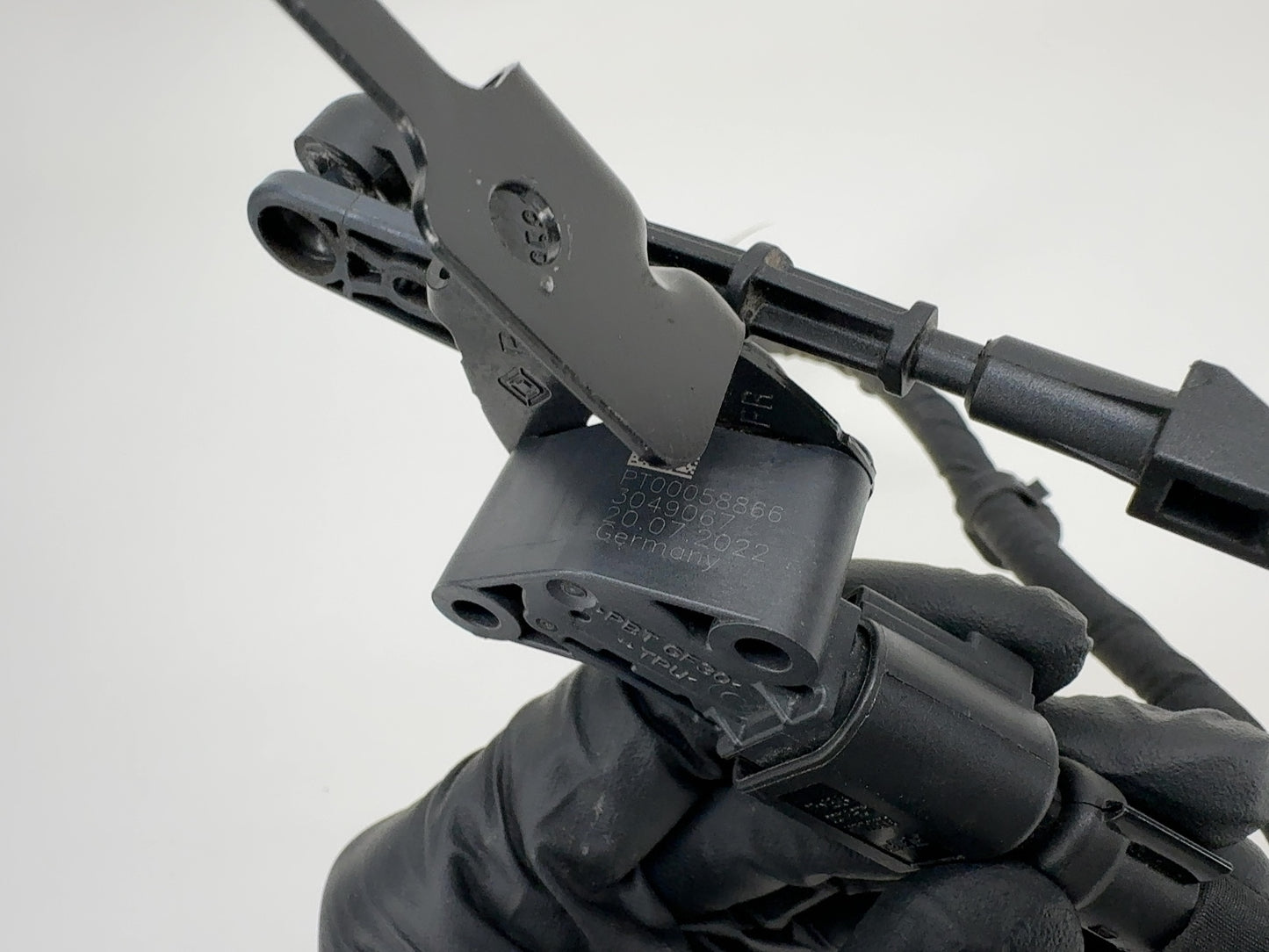 2023 Rivian R1T Rear Right Suspension Height Level Sensor PT00058866-R