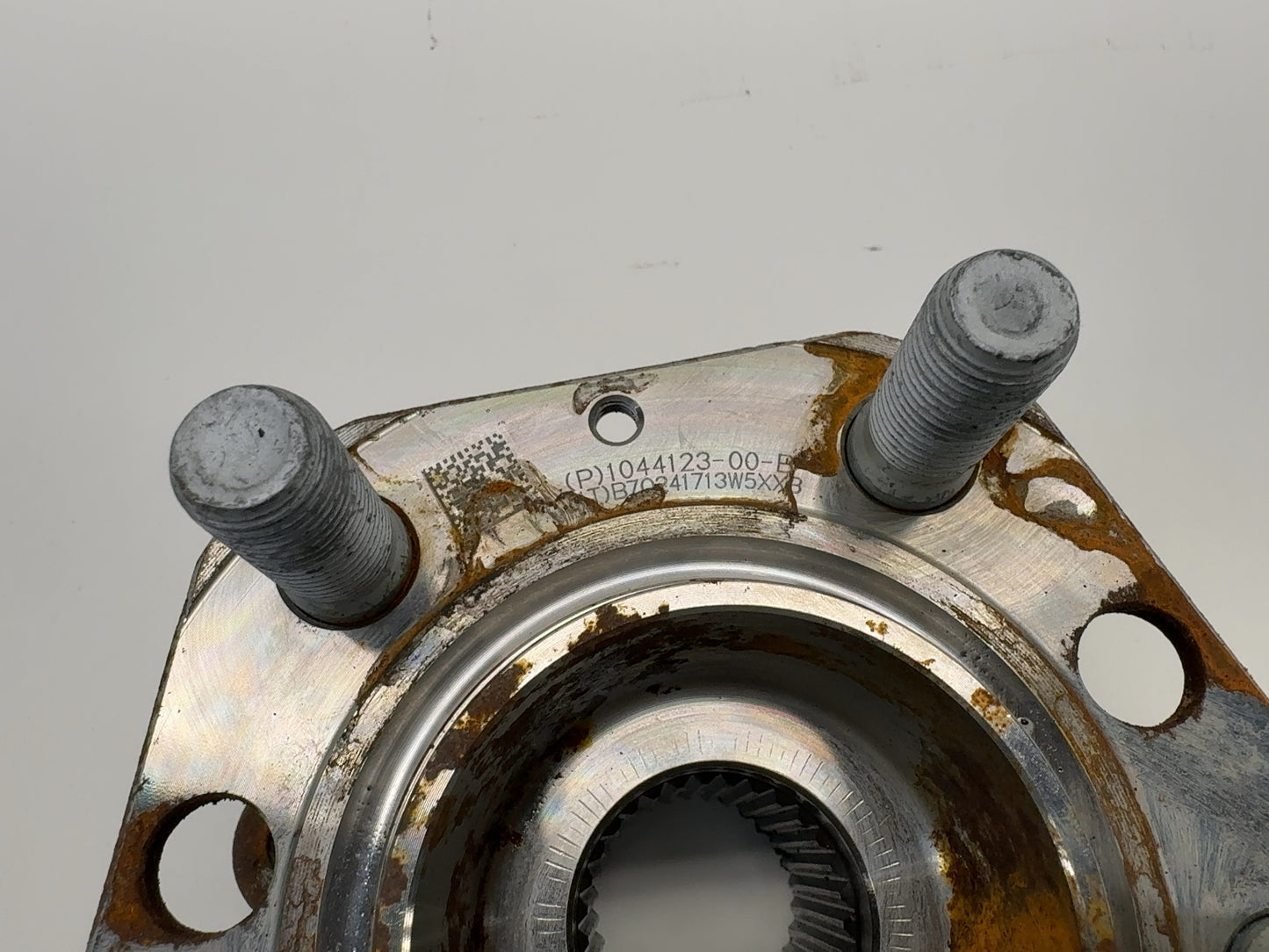 2025-2026 Tesla Model 3 Driven Hub Rear 1044123-00-B