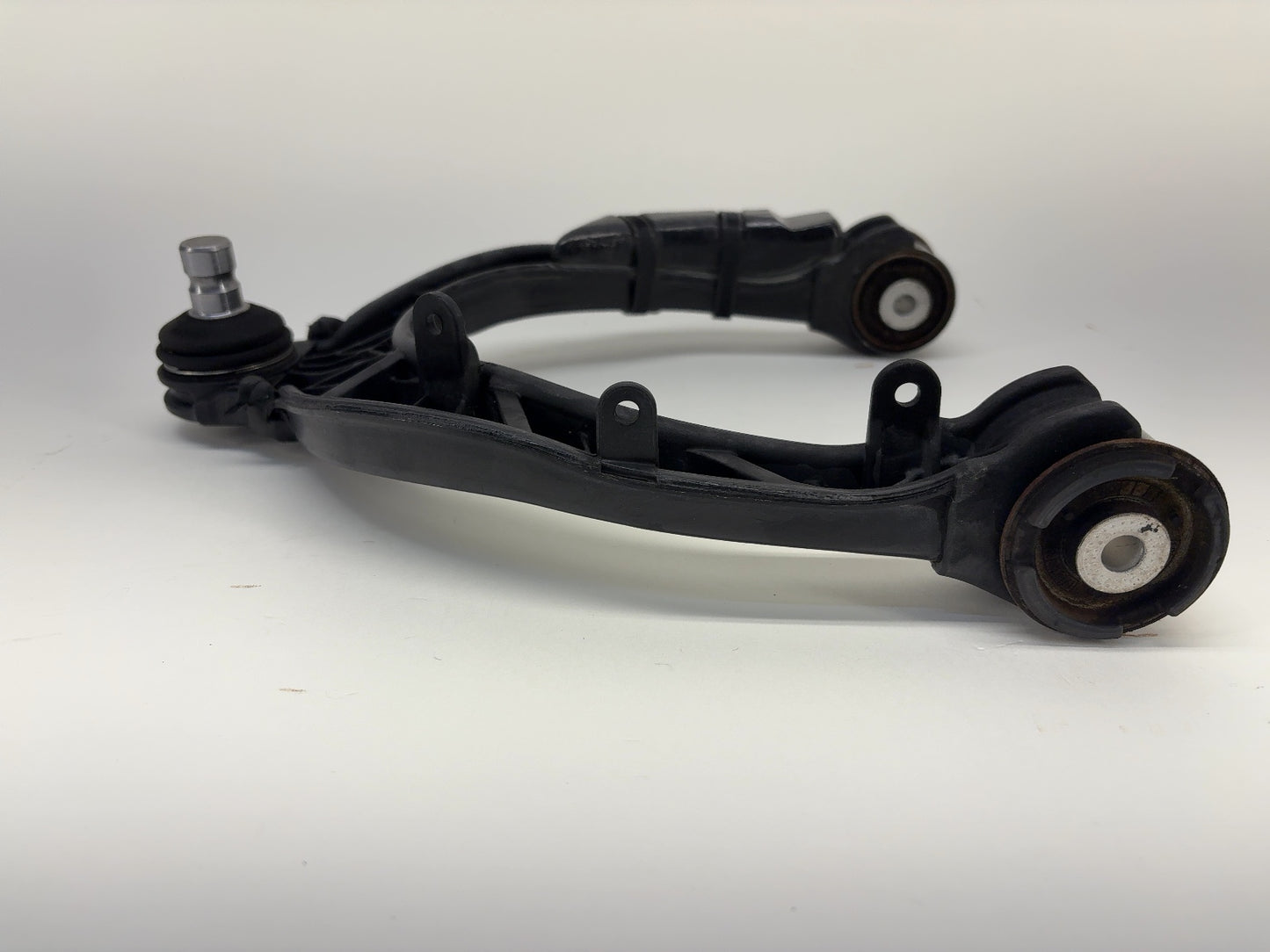 2018 Tesla Model 3 Front Left Upper Control Arm 1044321-00-E