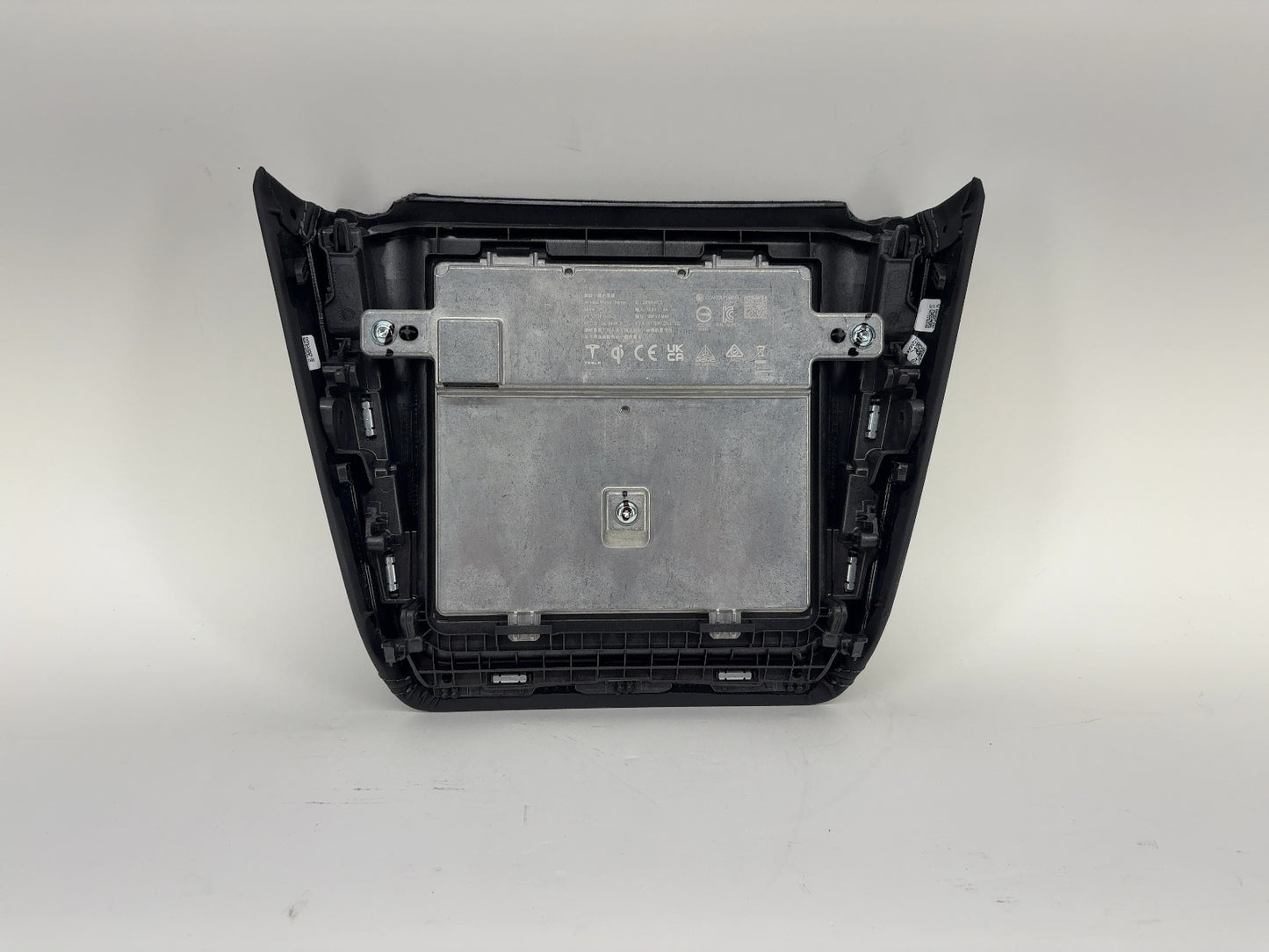 2025-2026 Tesla Model Y Juniper Wireless Charging Module With Pad 1761810-00-C