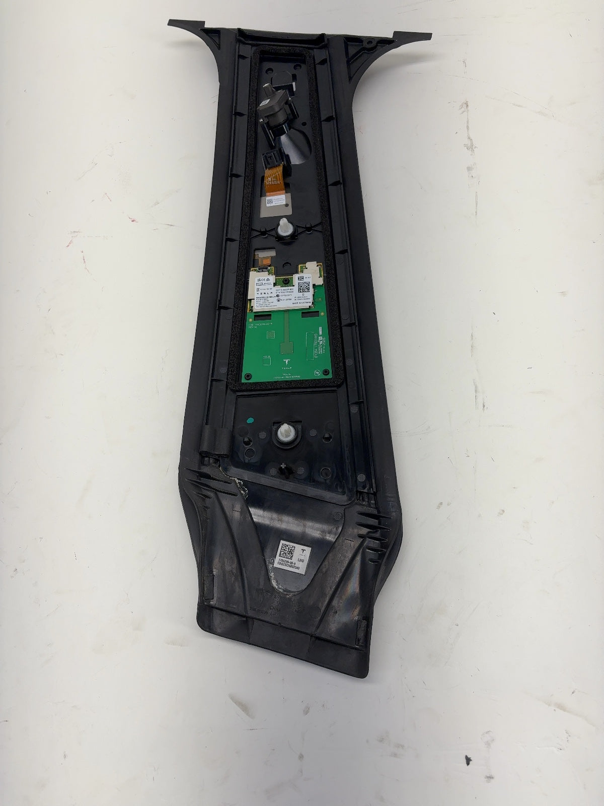 2023-2024 Tesla Model Y B Pillar Glass Left With Camera 1785299-00-B