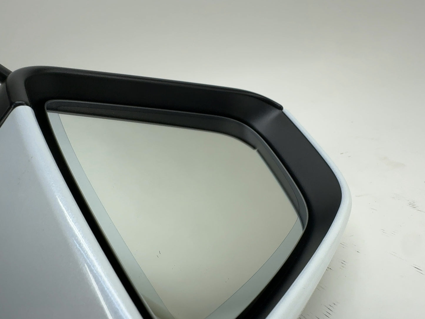 2024 Tesla Model Y Front Left Door Mirror Assembly 1594111-00-D
