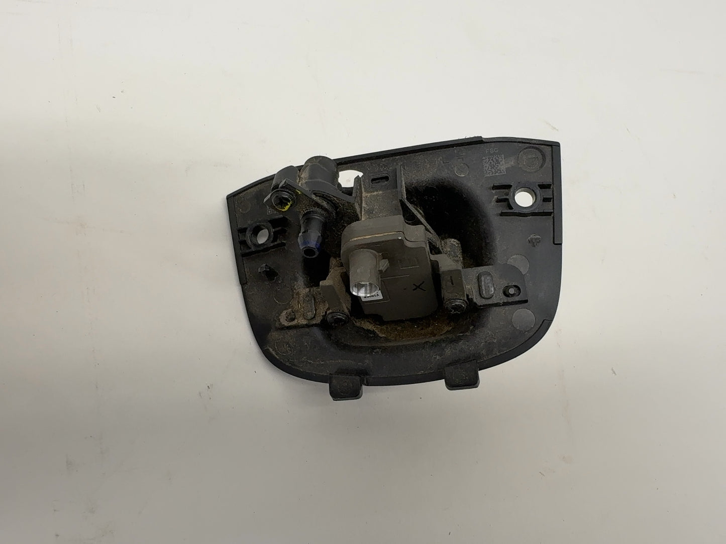 2025-2026 Tesla Model Y Juniper Front Bumper Camera Assembly 1972134-00-D