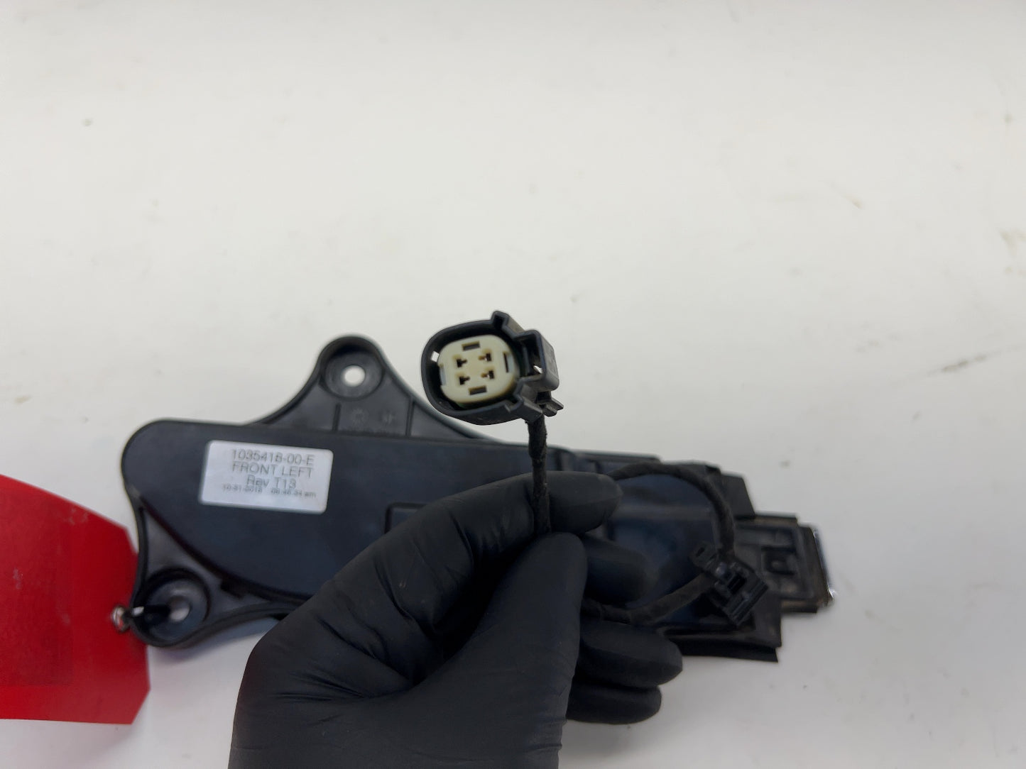 2018 Tesla Model X Front Left Door Handle 1035418-00-E