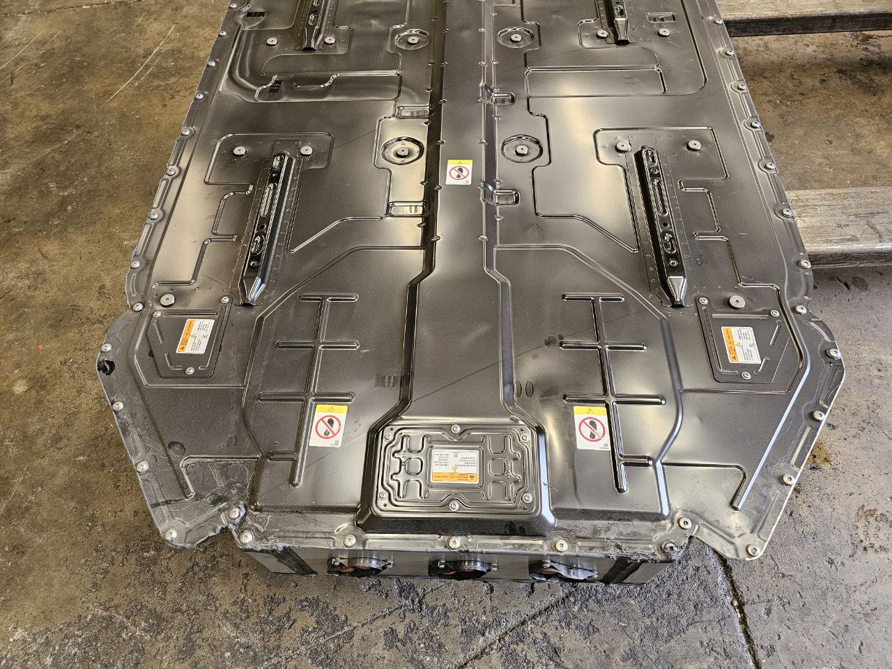 Rivian R1T Adventure Large Battery Pack