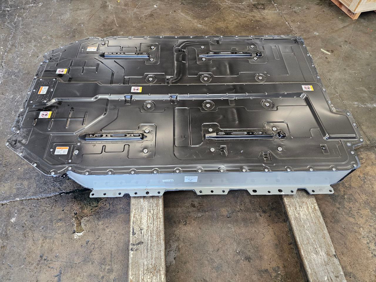 Rivian R1T Adventure Large Battery Pack