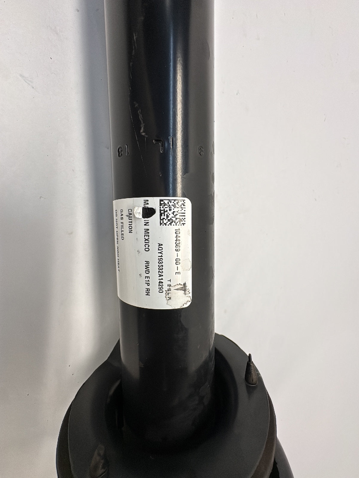 2020 Tesla Model 3 Front Right Strut Absorber 1044369-00-E